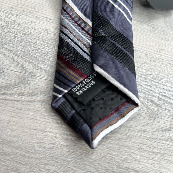 Bundle of 2 men’s ties new with tags - Picture 8 of 10